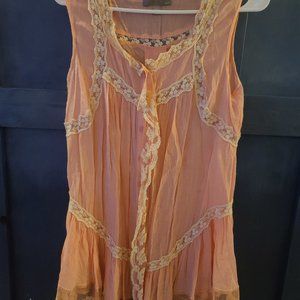 Women's lace accent top